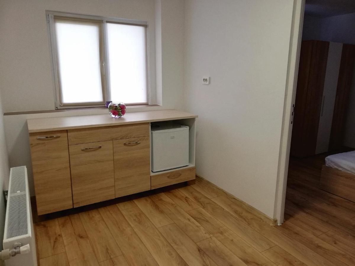 Pensiunea Eden House Craiova Kültér fotó
